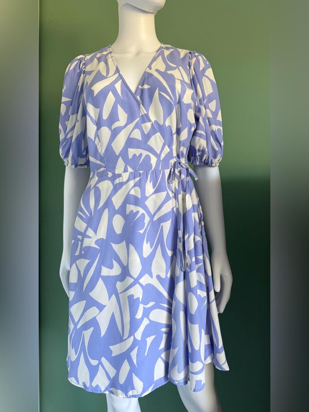 A New Day Balloon Short Sleeve Midi Wrap Dress In Periwinkle Blue & White